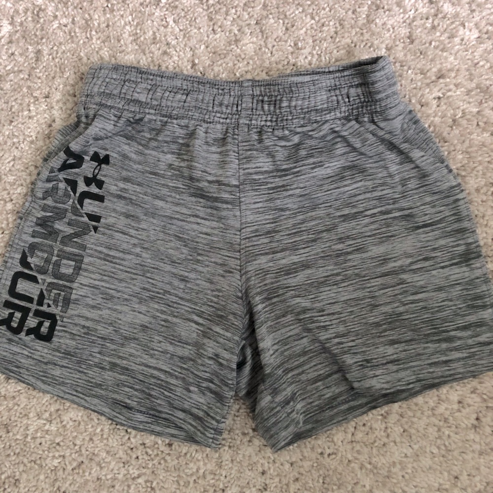 3/$15: Grey & Black Under Armour 2T Sport Shorts!